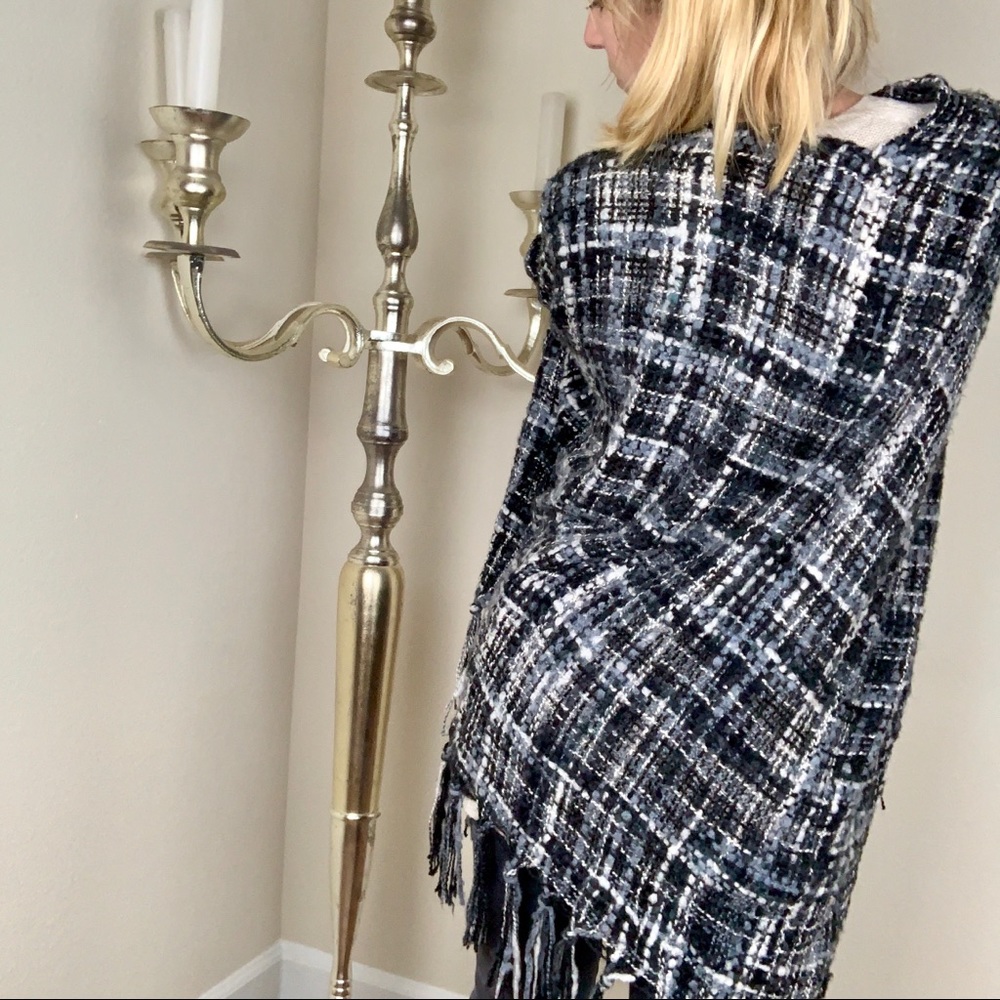 Steve Madden Shaw Knit Cover Up - Picture 4 of 7